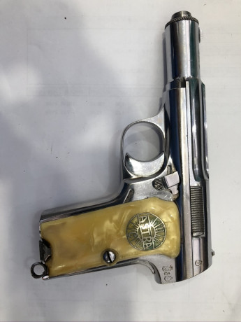 Vendo mi astra 300 niquelada 9 corto muy a mi pesar para financiar otros proyectos
Tiene poco uso se puede 02