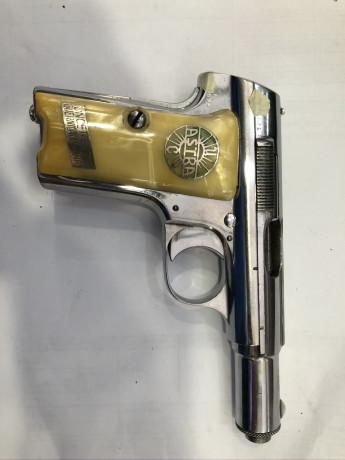 Vendo mi astra 300 niquelada 9 corto muy a mi pesar para financiar otros proyectos
Tiene poco uso se puede 01