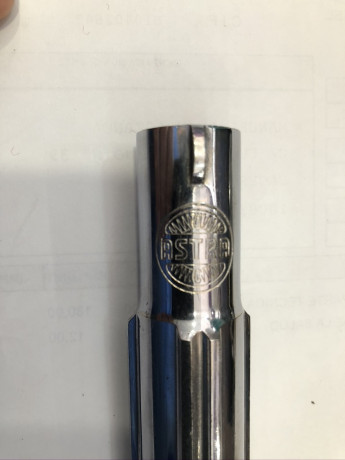 Vendo mi astra 300 niquelada 9 corto muy a mi pesar para financiar otros proyectos
Tiene poco uso se puede 10