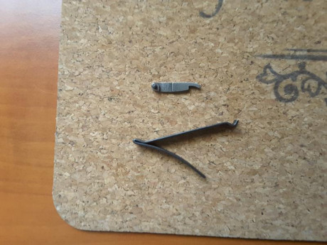 Se vende colt  phyton  en acero inoxidable,perfecto estado y muy pocos tiros. Tiene maletin , calibre 70