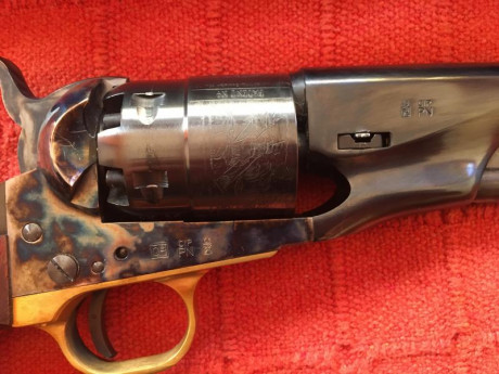 Buenos días, vendo revólver Pietta , calibre 44, cañón de 8 pulgadas, tambor grabado con la batalla de 22