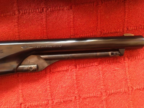 Buenos días, vendo revólver Pietta , calibre 44, cañón de 8 pulgadas, tambor grabado con la batalla de 21
