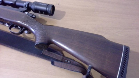 Se vende Tikka M65 270 win con monturas apel y kahles 2,5-10x65 en perfecto estado, 1000 €   tlfno. 678976621 00