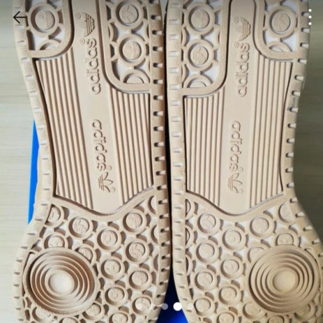 En venta zapatillas tipo semi bota Adidas Forum HI-Liz en piel talla 42, modelo de 2007 descatalogadas, 02