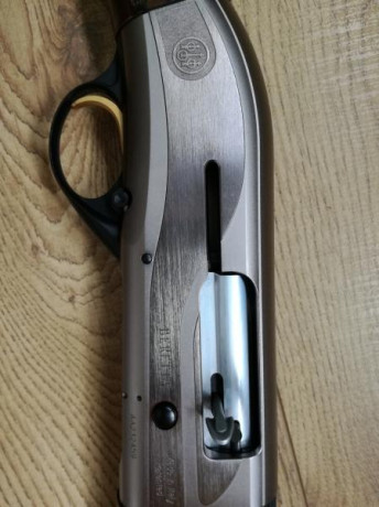 Buenas a todos, pongo a la venta esta escopeta con muy poco uso.

BERETTA AL 391 Teknys, calibre 12. Con 12