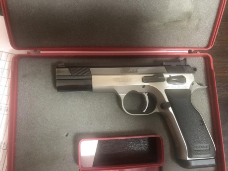 Vendo Tanfoglio Match con dos cargadores y su maleta, la pistola está impoluta, segundo dueño, la usé 00