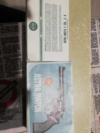 Buenas. Foreros pongo en venta este  revolver por falta de cupo para otra armas puede ver como esta de 51