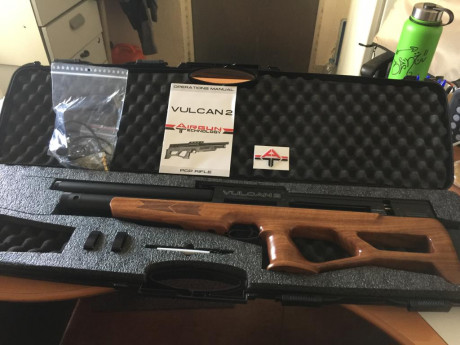 Vendo carabina pcp vulcan 2 en madera de nogal calibre 6.35 con muy poco uso ha tirado 1/2 caja de balines 02