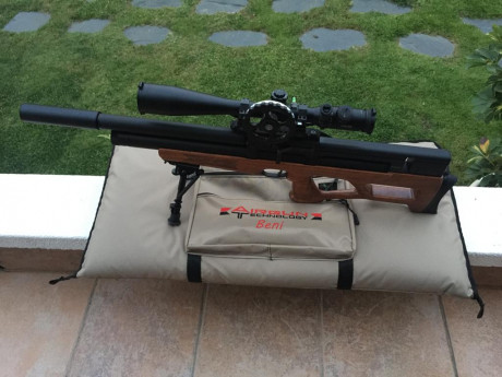 Vendo carabina pcp vulcan 2 en madera de nogal calibre 6.35 con muy poco uso ha tirado 1/2 caja de balines 01
