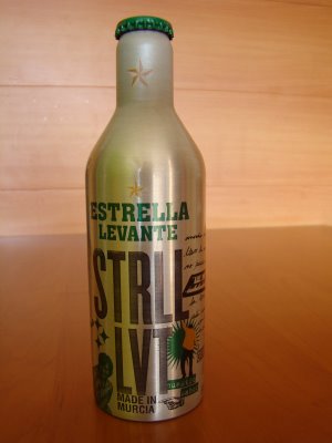 https://www.sibaritissimo.com/la-cerveza-mas-cara-del-mundo-samuel-adams-utopias/
 http://www.lavishavenue.com/wp-content/uploads/2009/12/sam-adams-utopia-01.jpg 40