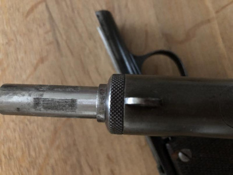 Vendo Astra 400 militar
Calibre 9 largo
Toda ella en su estado de origen, no repavonada.
No tiene juego 02