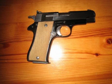 :papa: Hola.  Vendo una pistola modelo Griffon 1911 A1 Combat, 4" de cañón, réplica de la misma Colt, 21