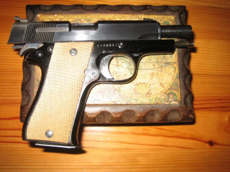 :papa: Hola.  Vendo una pistola modelo Griffon 1911 A1 Combat, 4" de cañón, réplica de la misma Colt, 30