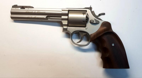 Vendo revolver SMITH&WESSON, mod 686 Practical Champion, de 6 pulgadas, calibre 357 Magnum, tambor 00