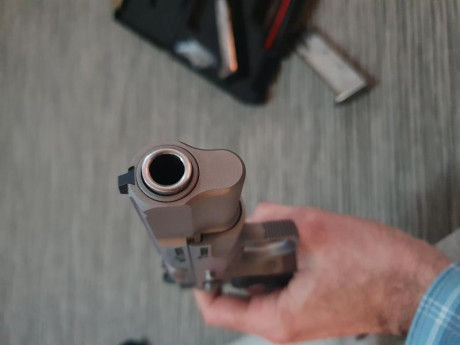VENDIDA. CERRAR.

Vendo pistola  CZ 75 B New Edition, de enero 2020. 
Calibre 9 mm parabellum. Utilizada 22