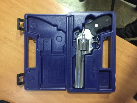 ----------------------------VENDIDO----------------------Vendo Colt King Cobra de 6", calibre 357 02