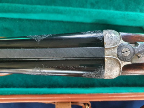 Vendo precioso rifle Express paralelo del prestigioso armero Victor Sarasqueta modelo safari, calibre 20