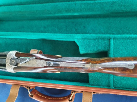 Vendo precioso rifle Express paralelo del prestigioso armero Victor Sarasqueta modelo safari, calibre 32