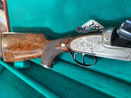 Vendo precioso rifle Express paralelo del prestigioso armero Victor Sarasqueta modelo safari, calibre 42