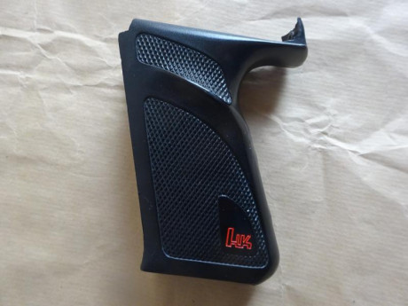 Se venden cachas para la pistola H&K P9S,  nuevas sin estrenar , dos unidades en existencias.

Una 00