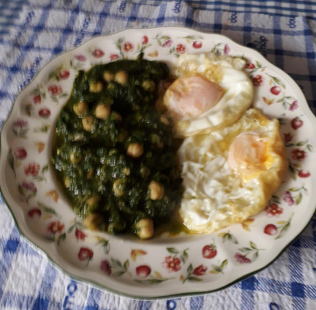 Hoy para comer acelgas hervidas y chuletón de vaca gallega vieja con seis semanas de maduración en cámara 60