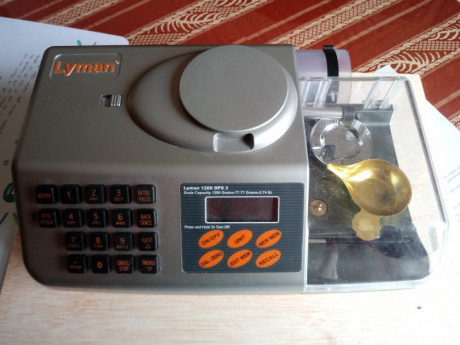 Hola A todos:
Vendo dosificador LYMAN1200DPS Tm..
Muy poco usado,con todos sus elementos y alimentador 01