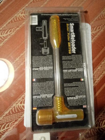 Vendo martillo de inercia para desmontar cartucheria metalica, con seis vocaas para muchos calibres
precio 00