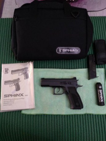 VENDO pistola SPHINX 3000 tactical. 9mm 
La pistola es el modelo fabricada totalmente en acero, de producción 02