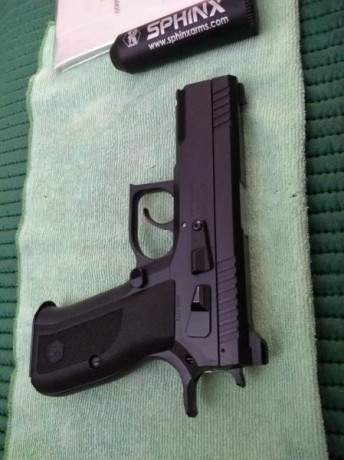 VENDO pistola SPHINX 3000 tactical. 9mm 
La pistola es el modelo fabricada totalmente en acero, de producción 10