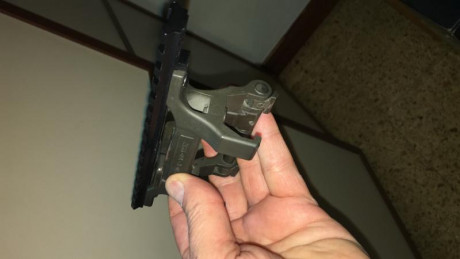 Vendo montura Stanag original de HK procedente de excedentes del ejército alemán . Equipada con carril 02