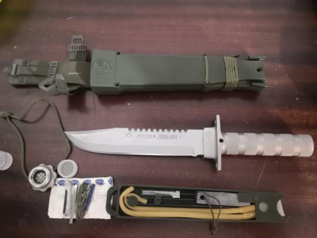 Se vende en bien estado de conservación cuchillo de la serie A todavía hecho por Aitor su precio 180 euros 01
