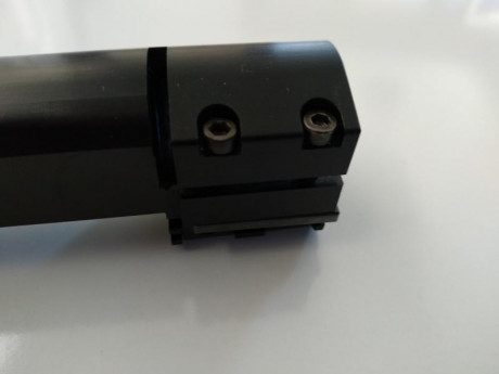 Hola compañeros,

Vendo base diopter AHG 9797-U3 Sight Track sirve par instalar el diopter 7002 de Anschutz. 00