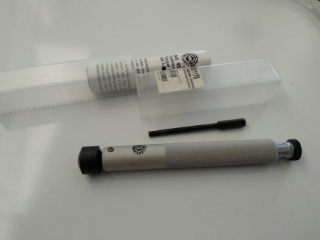 Hola compañeros,

Vendo llave dinamométrica Anschutz

Estado: Muy bueno.

Precio.- 60 euros con envío 01