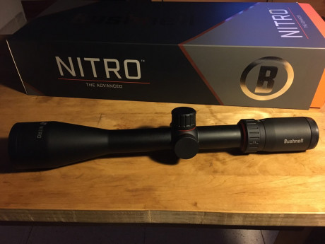 Vendo este Visor de 24 aumentos , tubo de 30mm , paralaje a partir de 10 yardas , segundo plano focal. 02