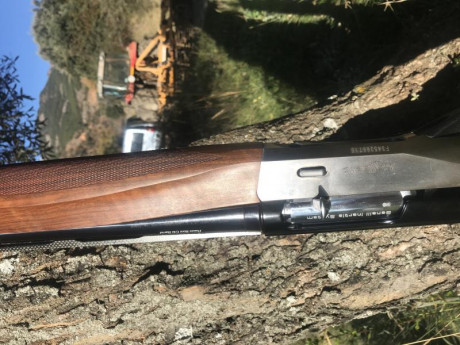 Un amigo vende su escopeta semiautomatica Benelli Raffaello power bore crio, calibre 12 cañon de 71.
La 12