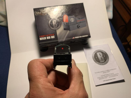 Sin uso, como nuevo. 5 MOAS
https://www.blackrecon.com/punto-rojo-bushnell-first-strike.html
Precio nuevo 00