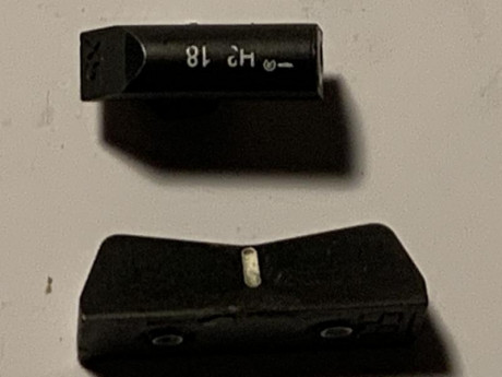 Se vende 80€. Como nuevas. 
https://tiendamilitar.es/armeria/alza-mira-pistola/247-big-dot-tritium-express-set-glock-42-43
Precio 01