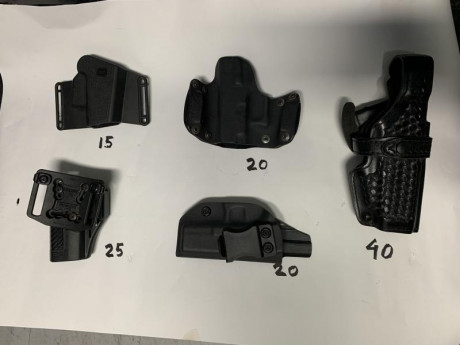 Tienen puestos los precio en las fotos junto a cada funda. 02