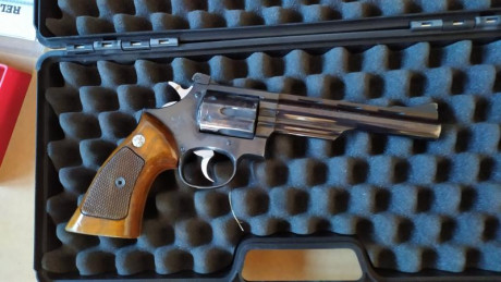 Se vende Revolver Llama Comanche 357.
Se incluye caja de transporte y Dies para la recarga.
Prefiero vender 00