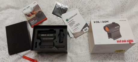 Pues eso cambio visor holosun modelo hs403b...punto rojo el cual tiene varios tamaños..asta 2 MOAS.
esta 01