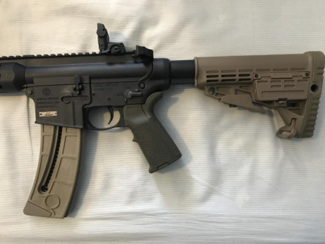 Hola buenas pongo a la venta Smith&Wesson mp15 22lr por falta de uso, se vende con el visor SHILBA 02