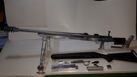 Vendo remington 700 cal. 308 , inox con cañon acanalado , 2 culatas la de fibra y otra de aluminio con 01