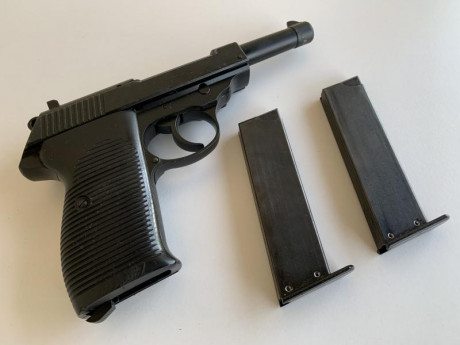 Vendo pistola detonadora EGP 88E en calibre .35 del fabricante Erma-Werke. Una de las mejores replicas 100
