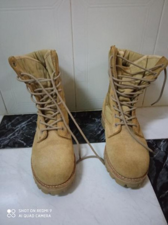Vendo botas militares del número 42, están nuevas a estrenar, las vendo por que me las compraron del 42 02