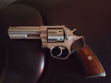 Hola, me estoy preguntando una cosa, o el revolver Ruger GP 100 es una castaña o es mejor de lo que creo, 20