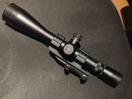 VENDIDO
Impecable, muy poco uso. Excelente óptica PROFESIONAL estadounidense, la que emplean muchos grupos 01