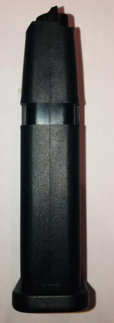 Se venden cargadores GLOCK 19 (15 cartuchos), en perfecto estado (con ligero uso, pero en buen estado).
Son 01