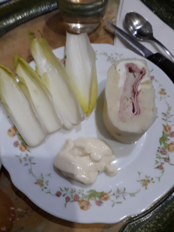 Hoy para comer acelgas hervidas y chuletón de vaca gallega vieja con seis semanas de maduración en cámara 110