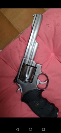 Buenas compañeros. Tengo una duda al respecto de un revolver que acabo de adquirir. Estoy a la espera 00