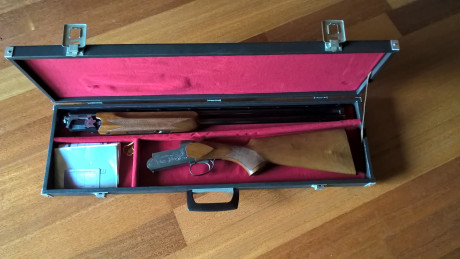 Alguien conoce esta escopeta??? 
Es curioso que tenga cierre tipo krieghoff!!!!
A ver si alguien me puede 30